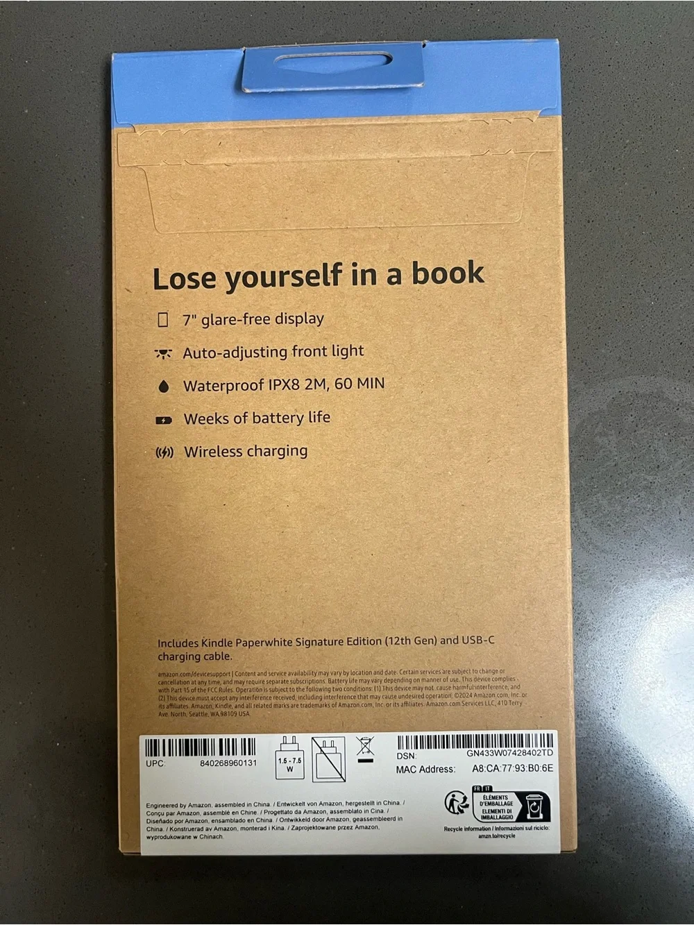Amazon Kindle Paperwhite Signature Edition 32gb - Metallic Black with Blue Accen